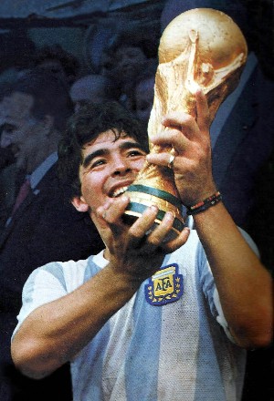 maradona with the world cup win